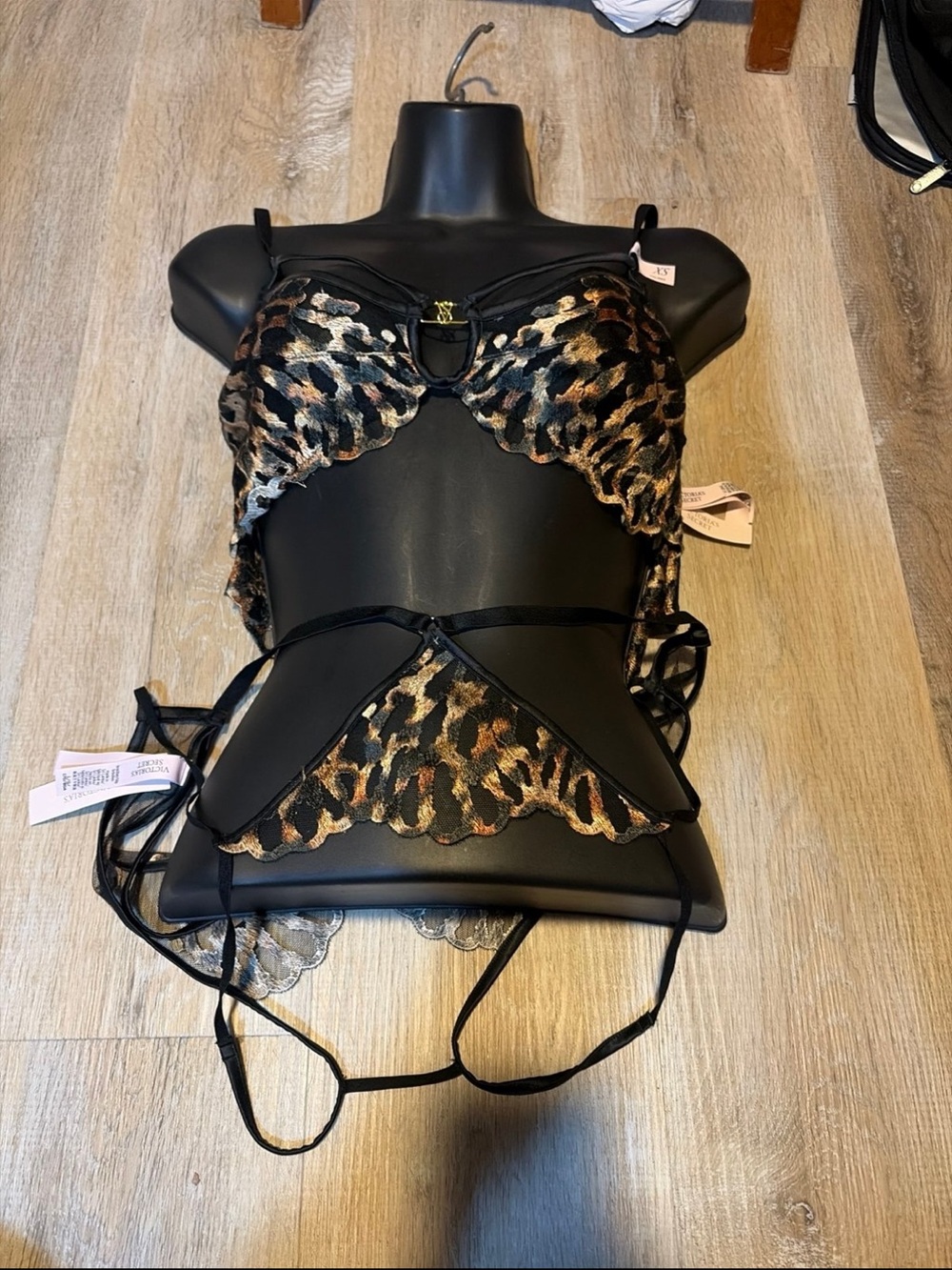 Victoria's Secret Leopard Print Lace bralette in Black and Brown